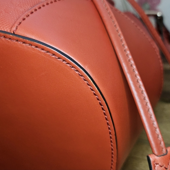 Gucci Bright Red Small Bucket Crossbody Bag - Picture 8 of 14